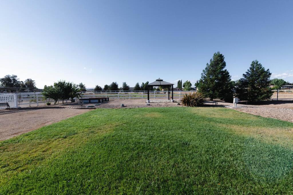 Our Farmhouse, Our Place: Cozy And Cute Homestead! Paso Robles Exterior photo